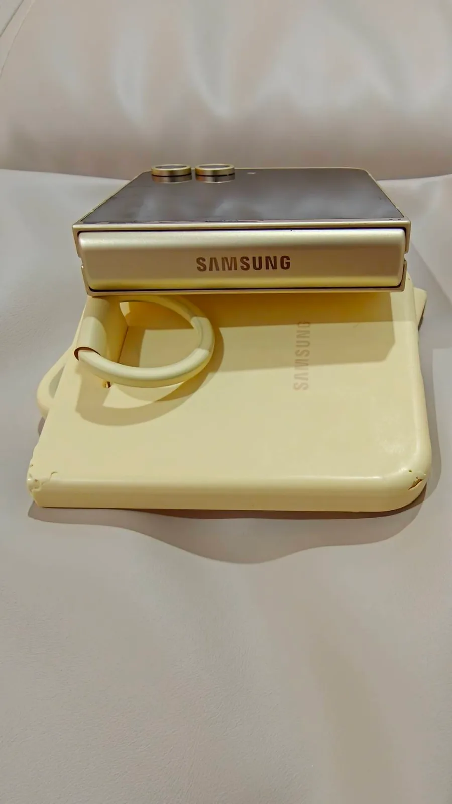 Samsung Galaxy Z Flip 6 256GB สีเหลือง เครื่องศูนย์ไทย มือสอง อุปกรณ์ครบ รูปที่ 5